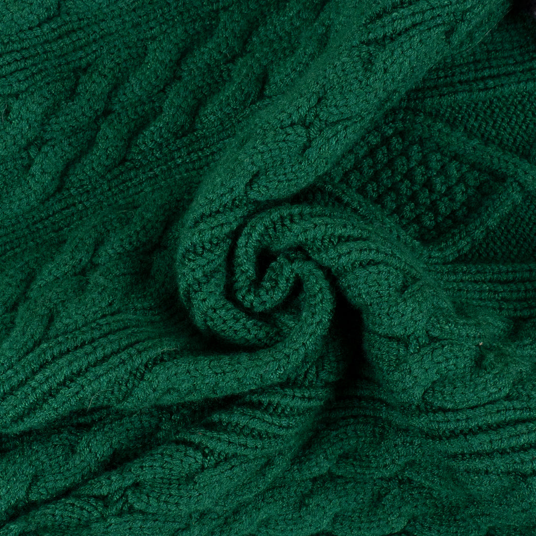 Green cable knit dog sweater stitch and pattern detail